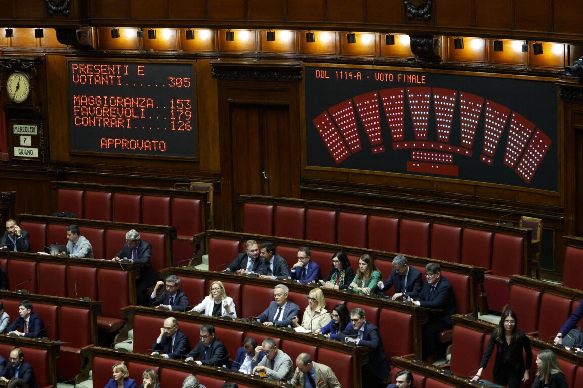 I Decreti grancassa (Video)