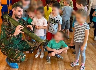 Russia: l’indottrinamento parte da scuola