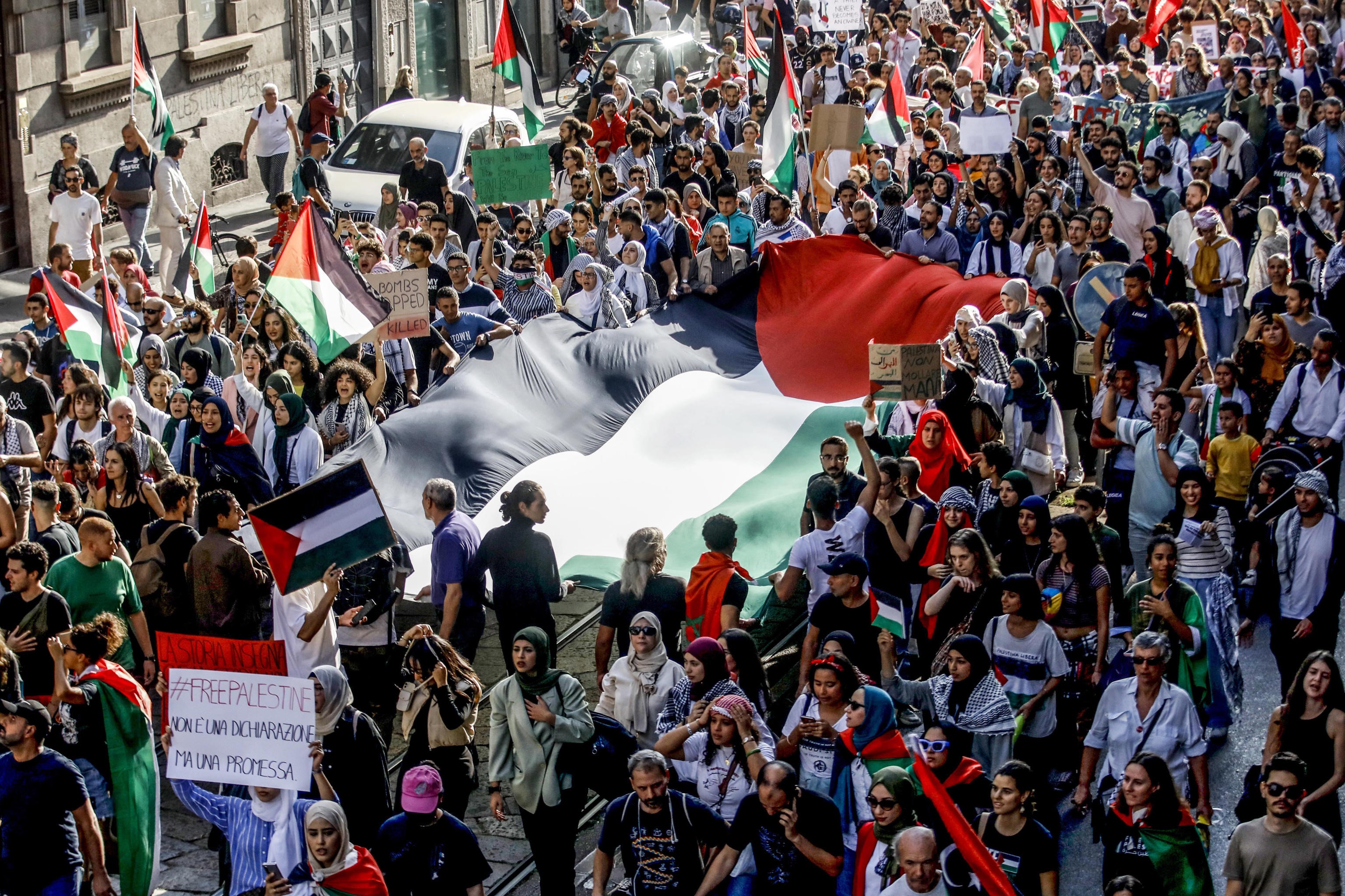 I tifosi italiani di Hamas