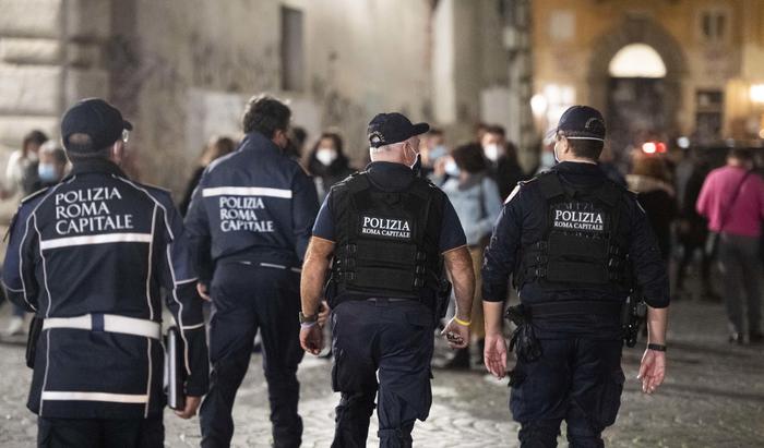 Allarme terrorismo, controlli e l’appello della Polizia locale: “Più tutele”
