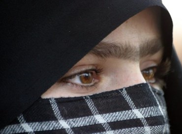Il velo soffocherà gli Ayatollah