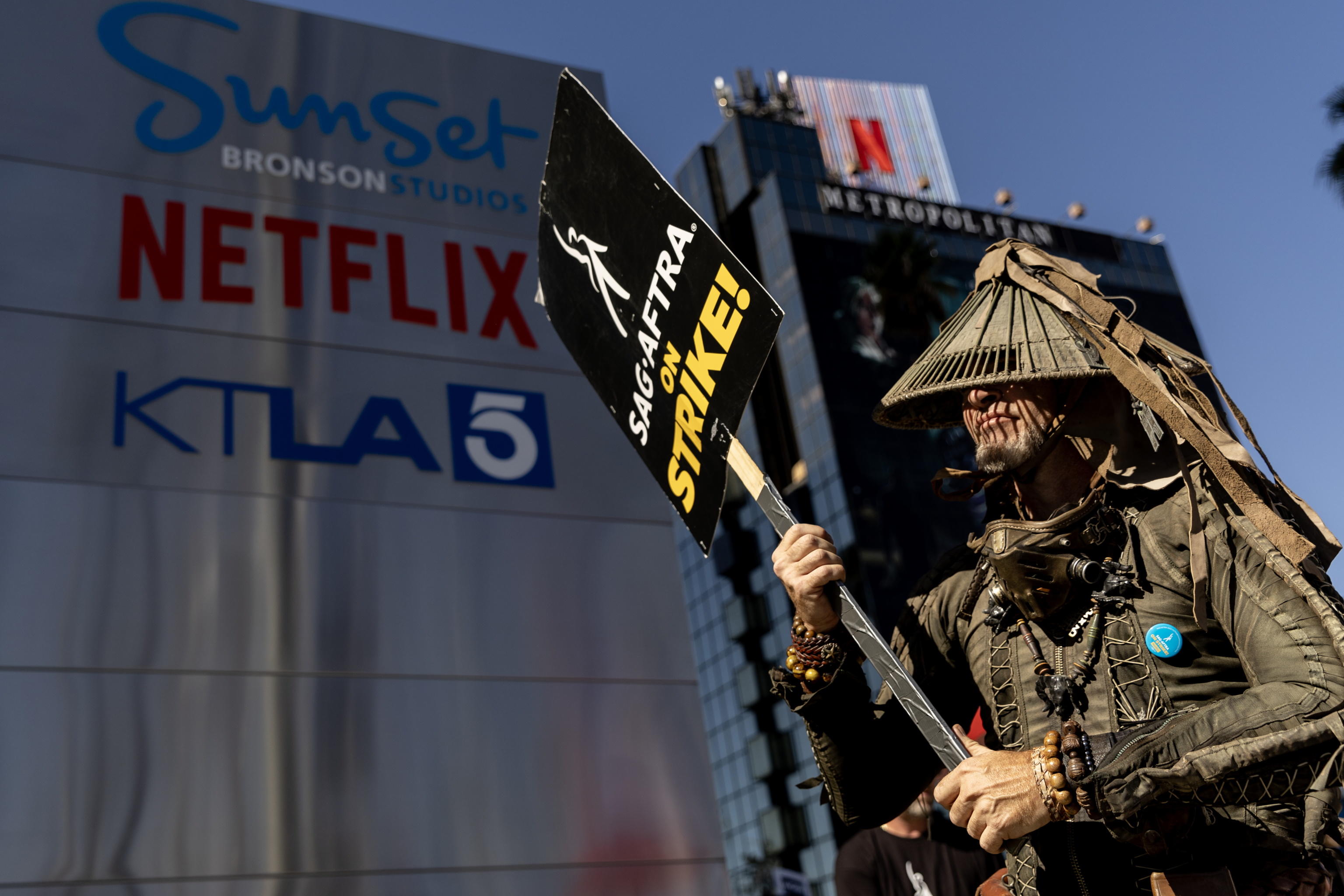 Scioperi Hollywood, il board della Sag-Aftra approva il contratto