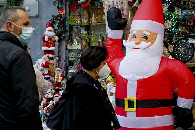 Natale, 6 italiani su dieci spenderanno almeno 200 euro