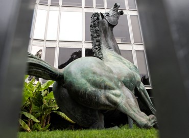 Assalto alla Rai delle tivù commerciali