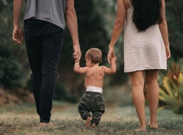 Censis: nel 2040 solo una coppia su 4 avrà figli