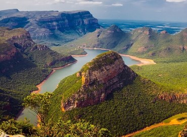 Impadronirsi delle risorse cruciali dell’Africa