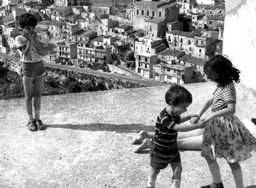 Il mondo contadino nelle foto del siciliano Giuseppe Leone