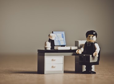 Dimentichiamo le riforme più importanti e urgenti