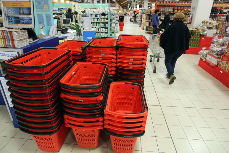 Istat: inflazione al 5,7 per cento nel 2023