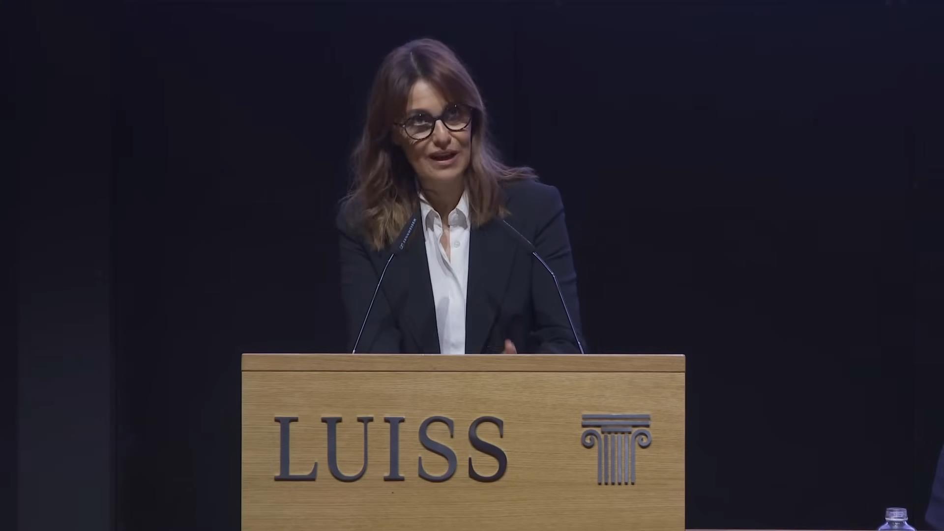 Riscrivere le fiabe? Cortellesi e il presunto sessismo nelle fiabe