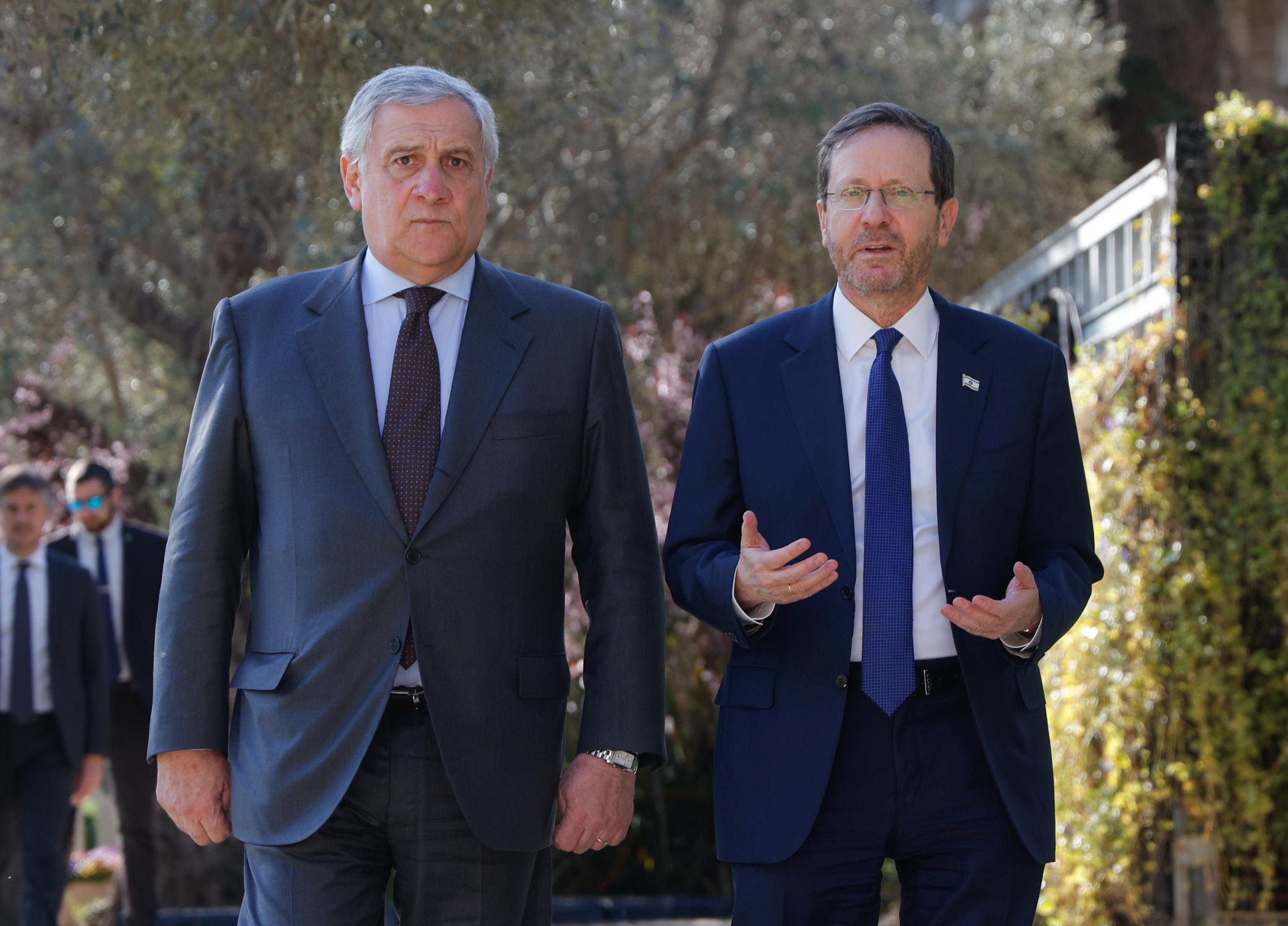 Tajani in Medio Oriente: “Avanti soluzione dei due Stati”