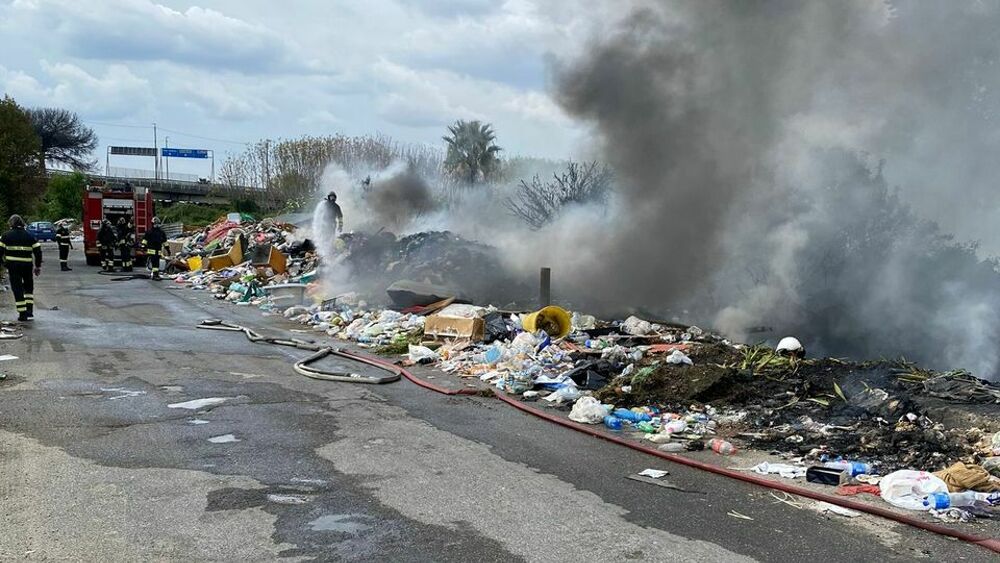 L’annosa piaga dei roghi tossici e i suoi effetti sulla salute
