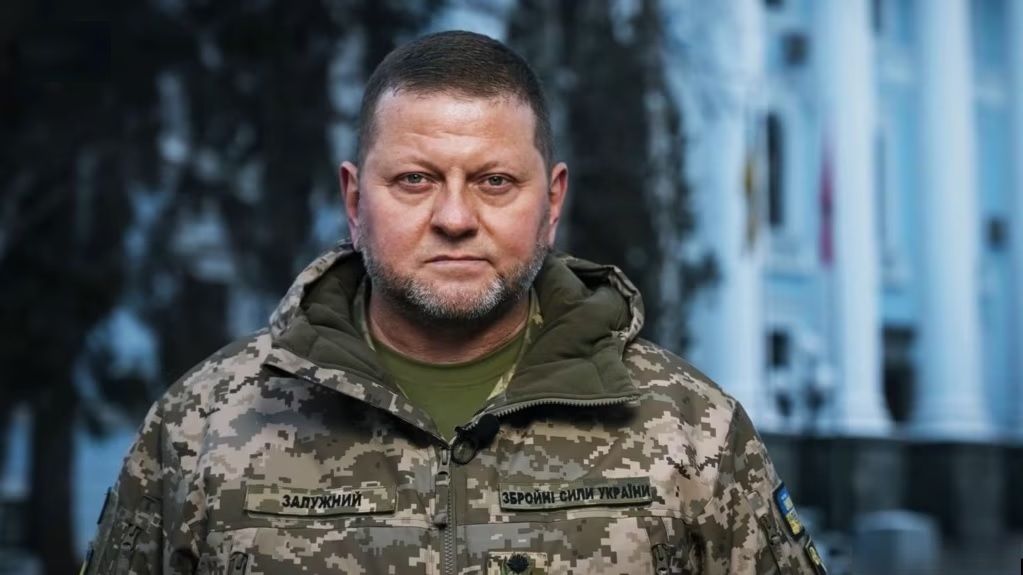 Zaluzhny: “I sistemi senza pilota aiuteranno a uscire dalla guerra di trincea”