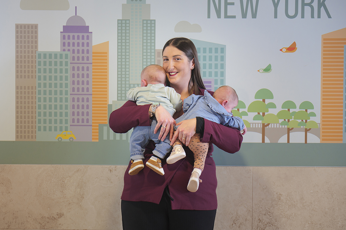 Nata con cuore a metà, partorisce due gemelli