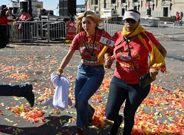 Sparatoria a Kansas City: una vittima, diversi feriti
