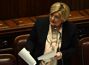 Calderone: “L’assegno di inclusione anche per gli orfani di femminicidi”