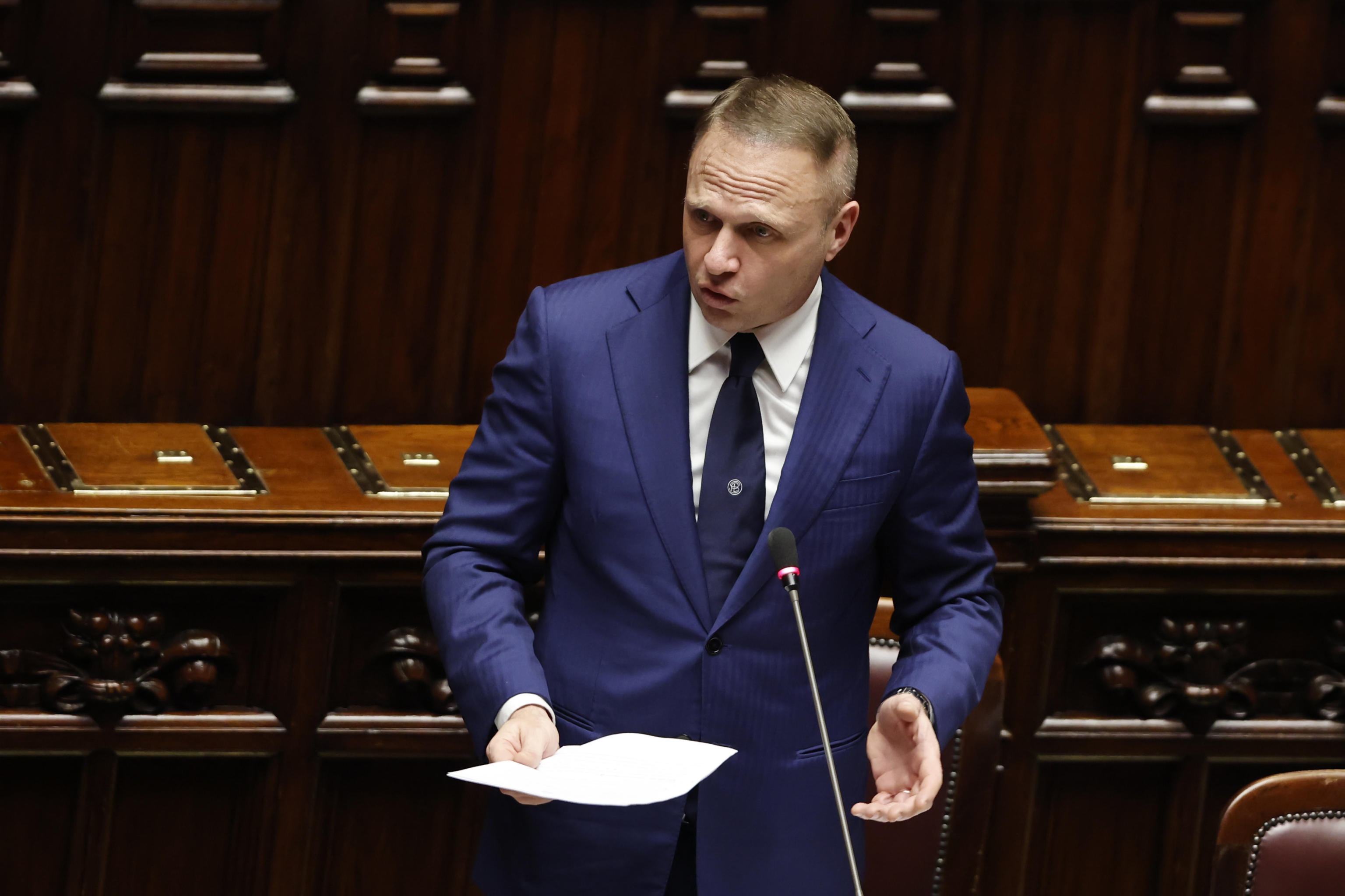 Protesta trattori, Lollobrigida: “Settore poco difeso in Europa”