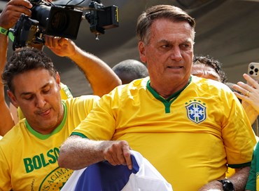 Migliaia di brasiliani in piazza per Bolsonaro