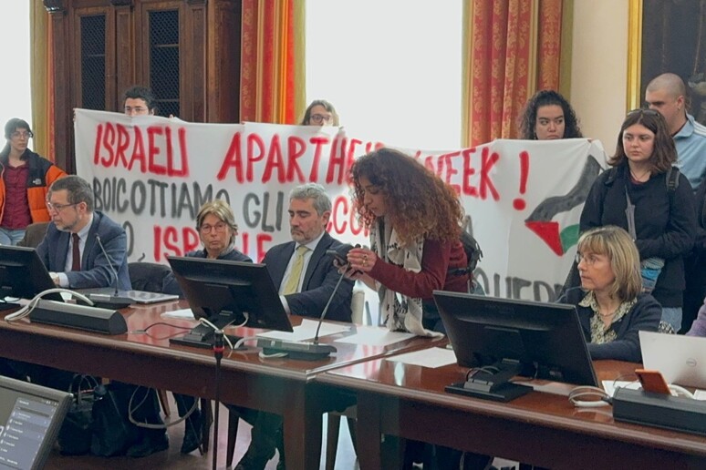 Il “fronte largo” universitario contro tolleranza e competizione