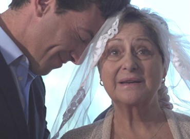 “Ho sposato mia madre”, l’amore familiare di fronte alla malattia