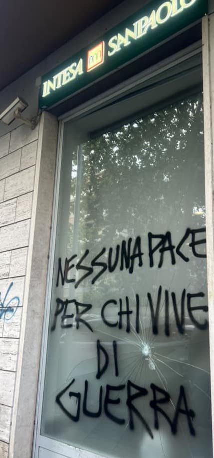 Il blitz degli anarchici a Roma