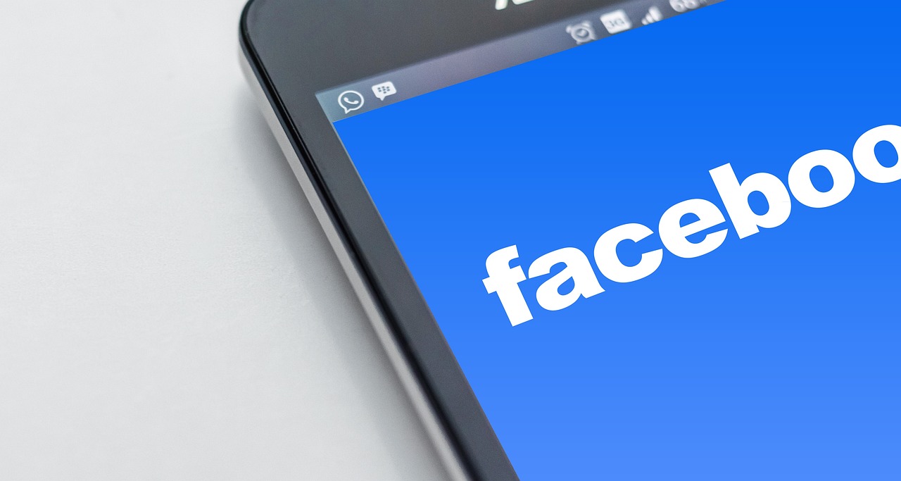 Facebook, un ricercatore dichiara guerra all’algoritmo