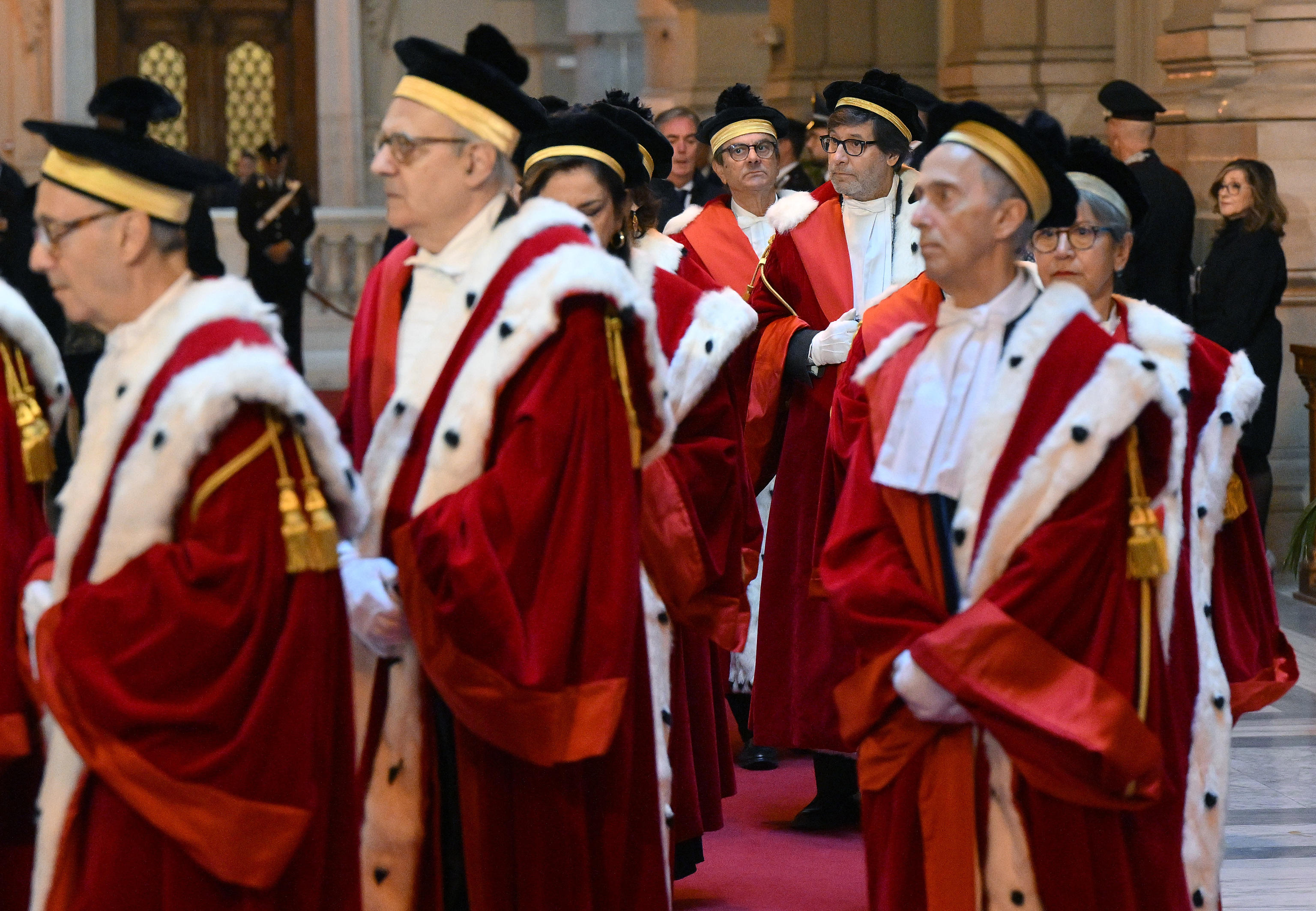 Magistratura contro politica: lotta continua