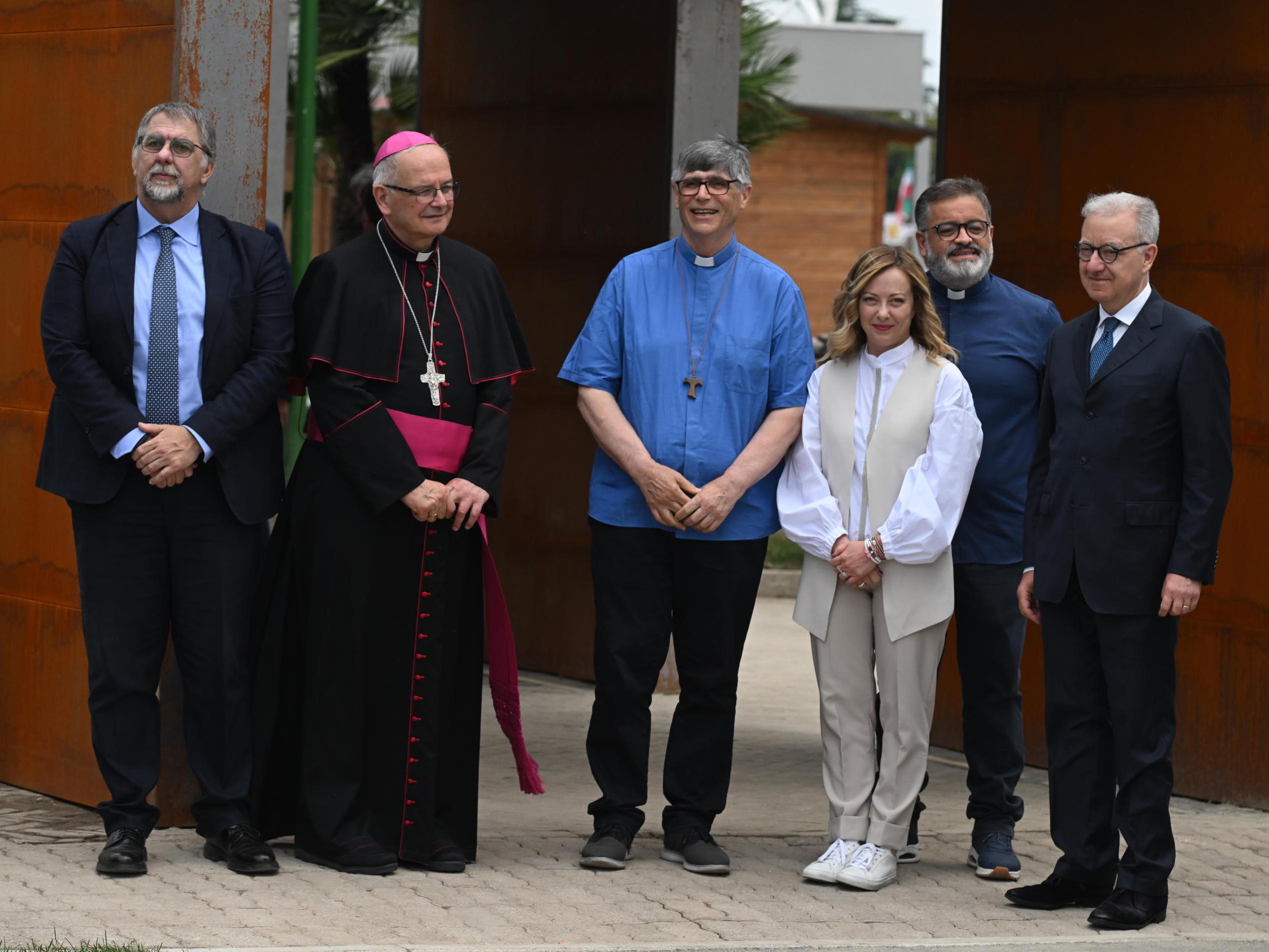 Meloni a Caivano: “Lo Stato vincerà su criminalità e rassegnazione”