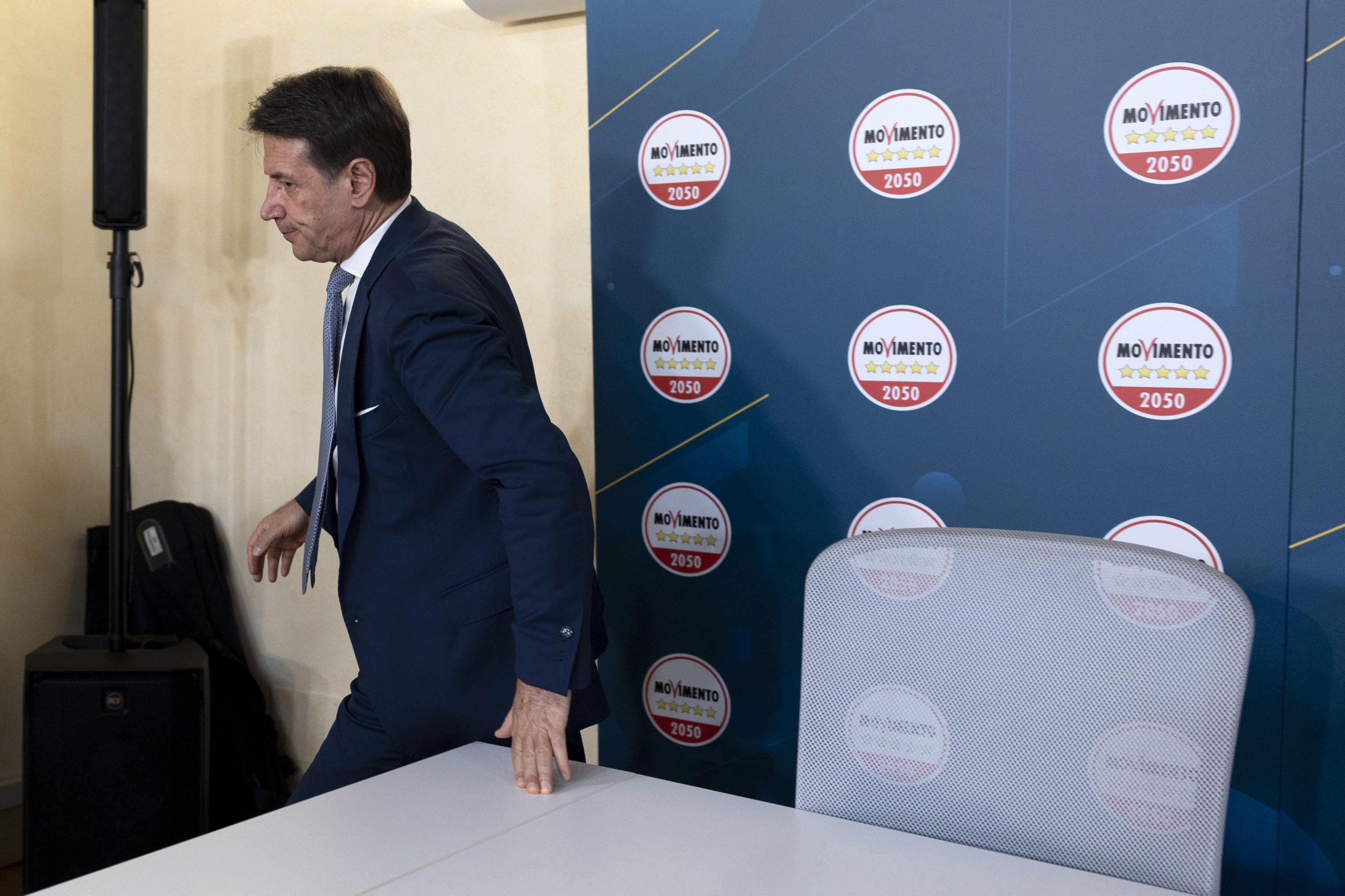 Davide Casaleggio scarica Giuseppe Conte