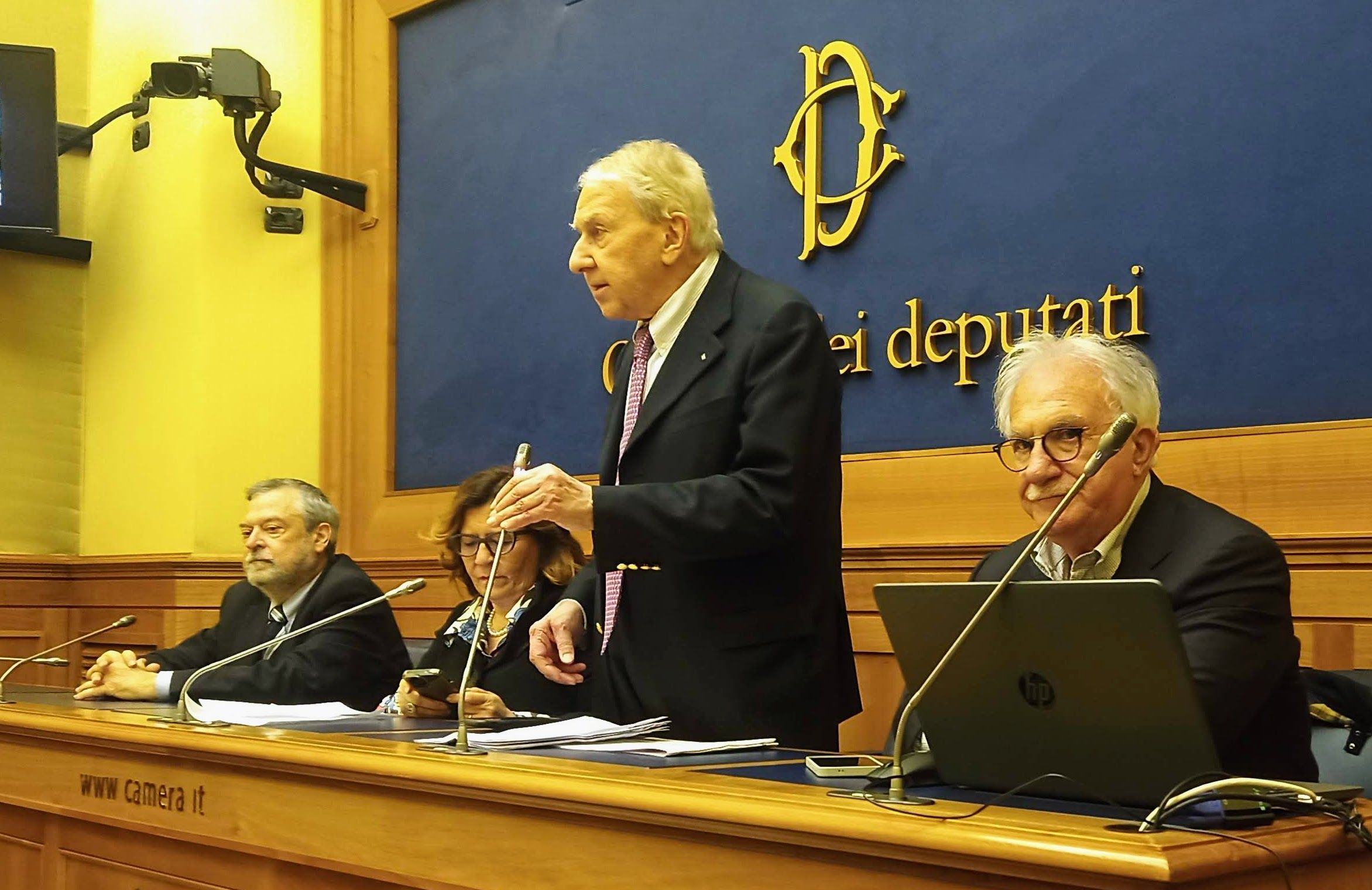 Bonanni e Palumbo: Cgil, presbiopia e miopia?