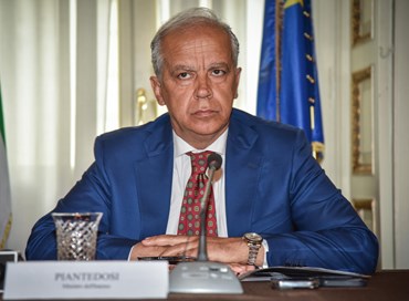 Piantedosi: “Dire modificare la Bossi-Fini, è solo uno slogan”