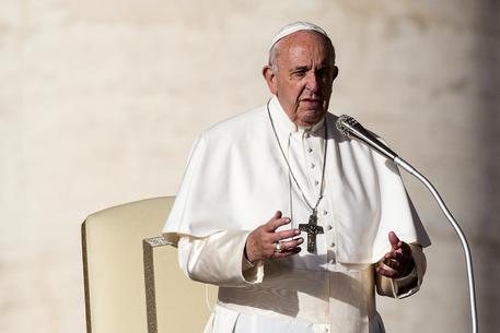 Deporre Bergoglio, c’è chi lo vuole. Fattibile?