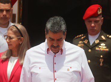 Maduro fa chiudere il ristorante dove mangia il rivale