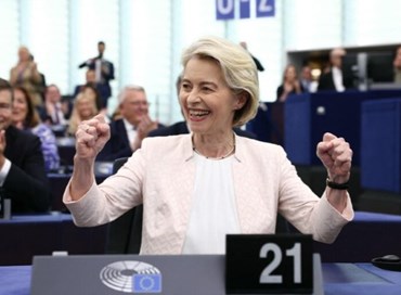 Commissione Ue, Von der Leyen rieletta: Fdi e Lega votano “No”