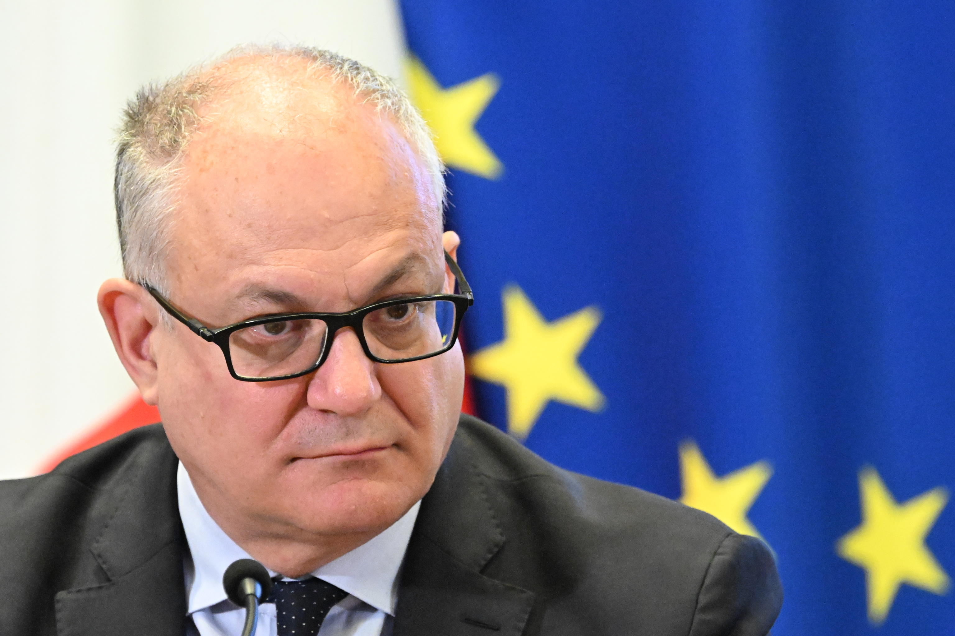 Per Gualtieri i vigili “non possono fare arresti”, i sindacati: “Sgomento e incredulità”