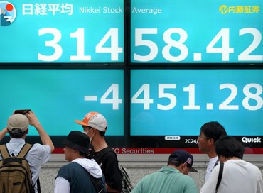 Crolla la borsa di Tokyo, tonfo Bitcoin e male l’Eurozona