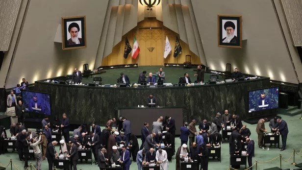 Iran: progressisti o conservatori, nulla cambia