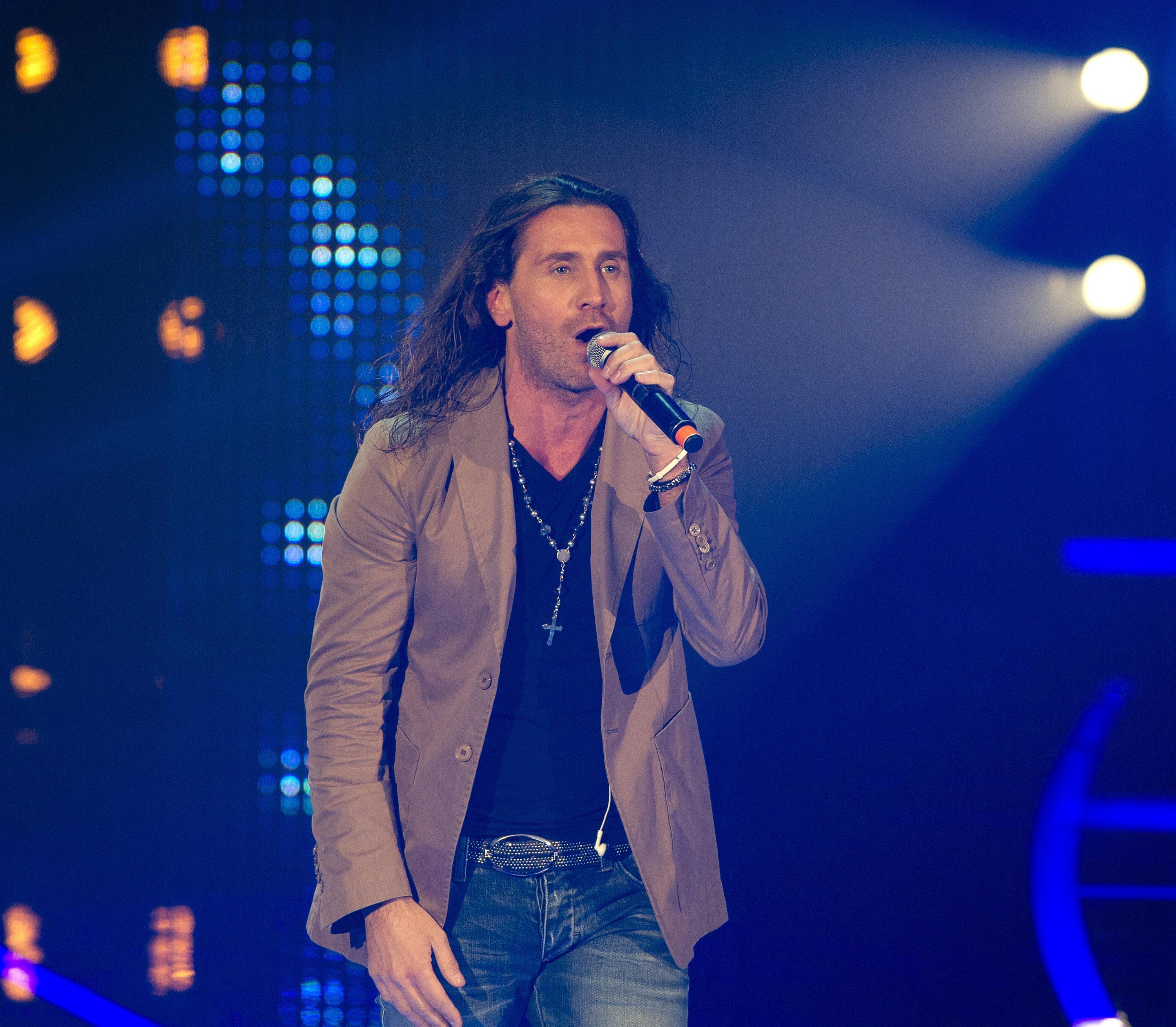 Povia censurato dal sindaco antidemocratico