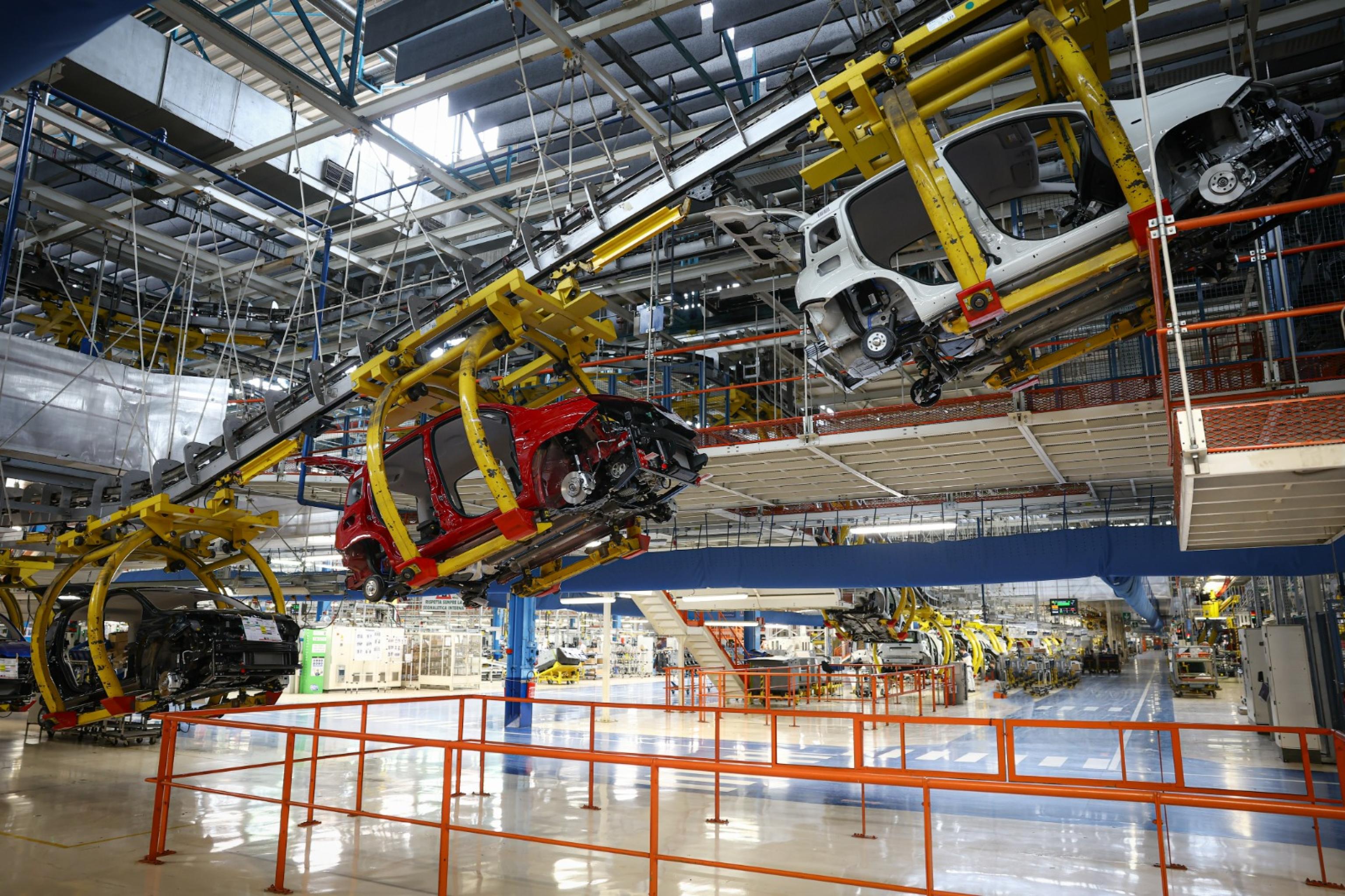 Luci spente per Stellantis