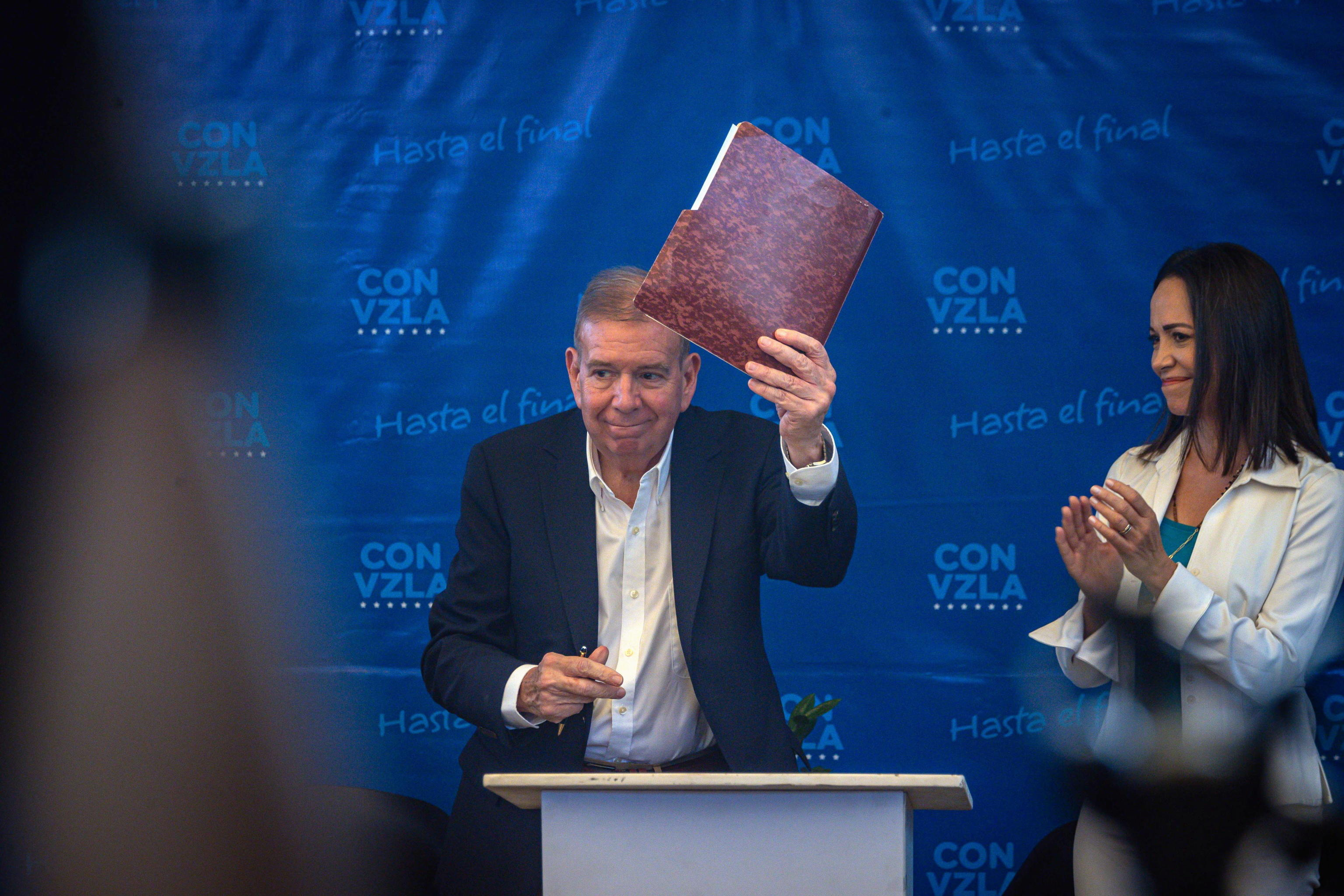 Tribunale approva il mandato d’arresto per Urrutia