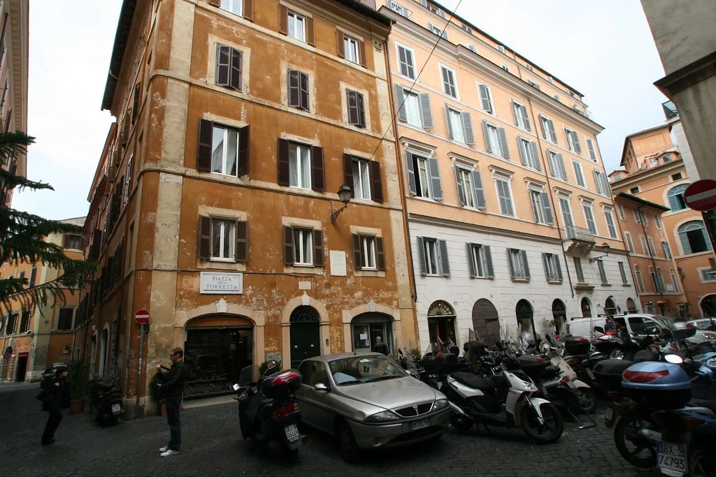 L’ascensore fantozziano di piazza della Torretta