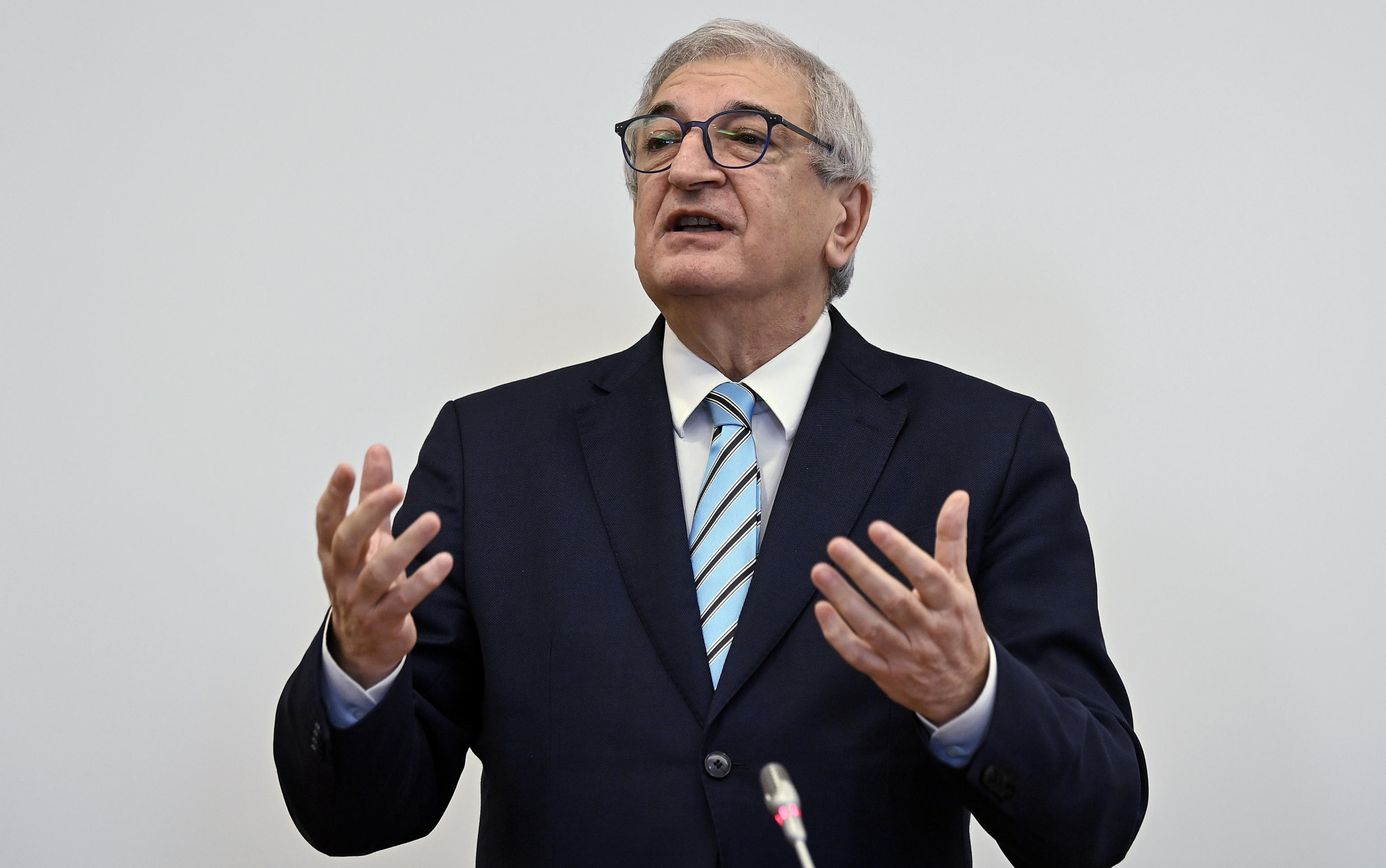 Foti: “Attacchi al Governo per sostituirci senza votare”