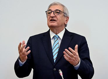 Foti: “Attacchi al Governo per sostituirci senza votare”