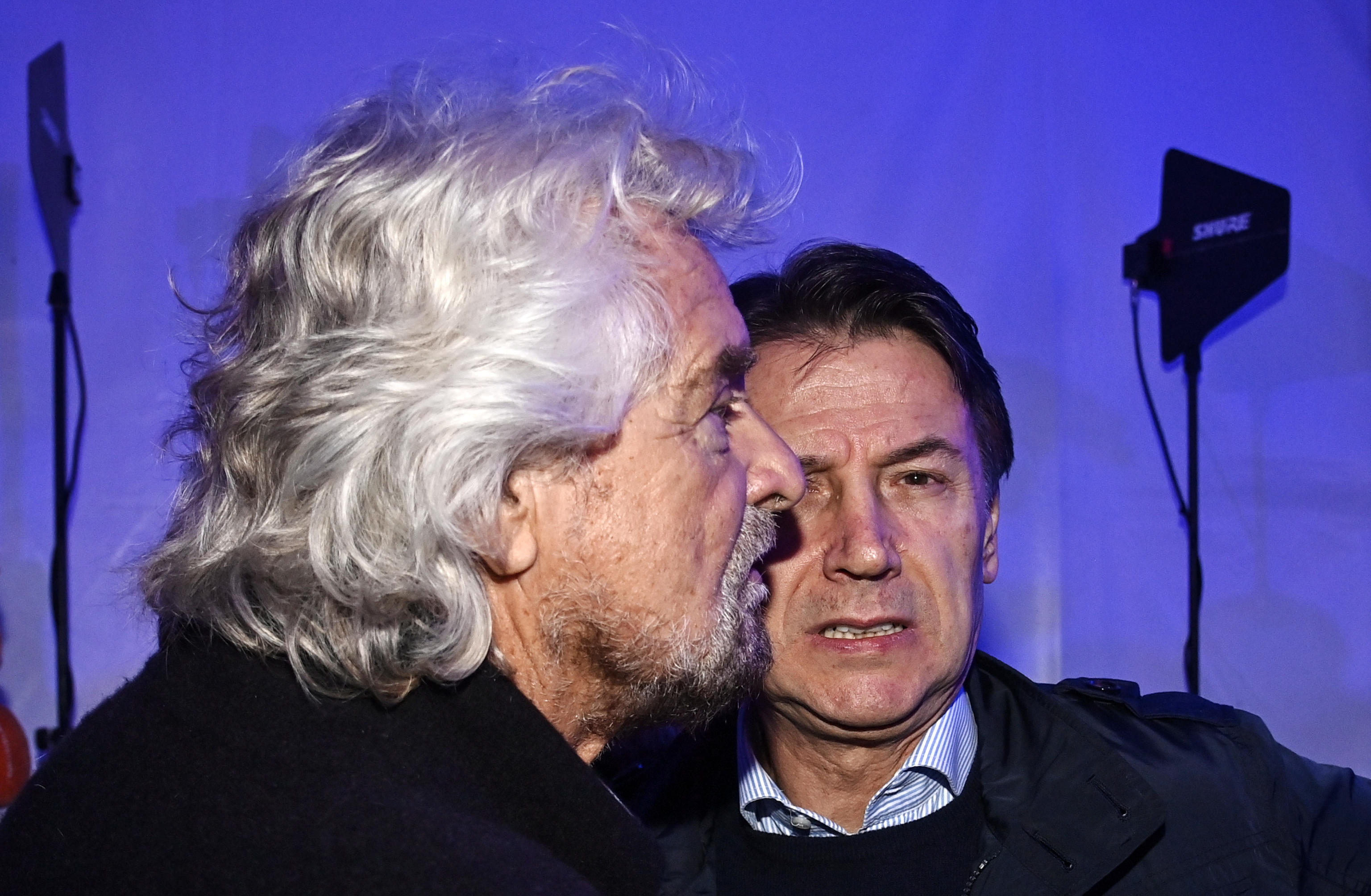 Grillo a Conte: “Farò valutare tue minacce agli organi del M5s”