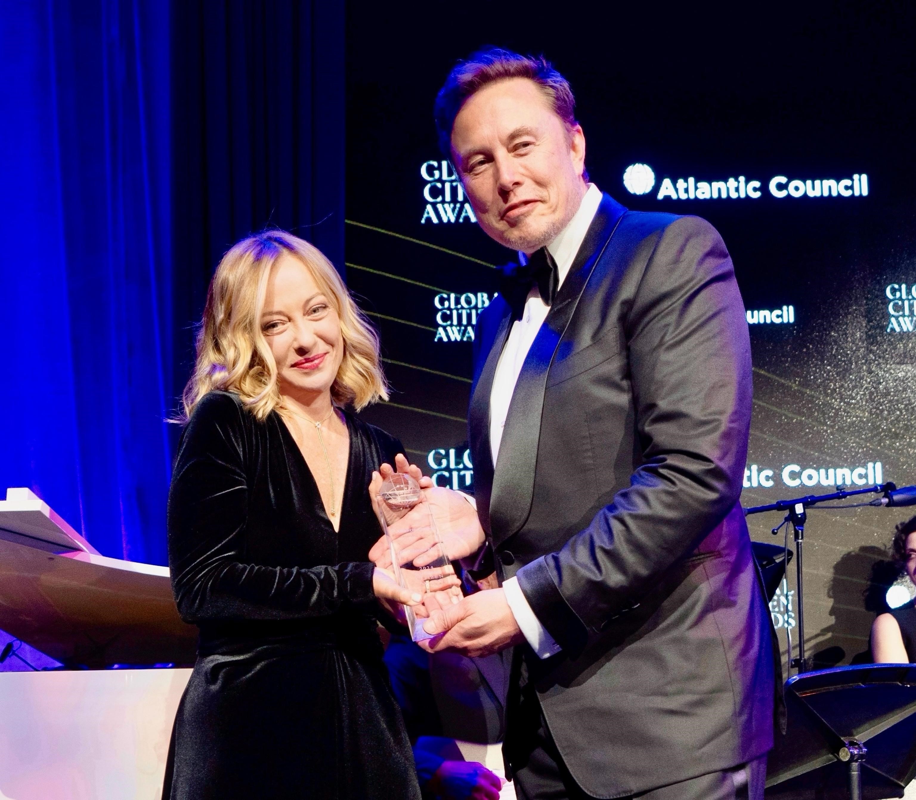 Musk premia Meloni con il “Global Citizen Award 2024”