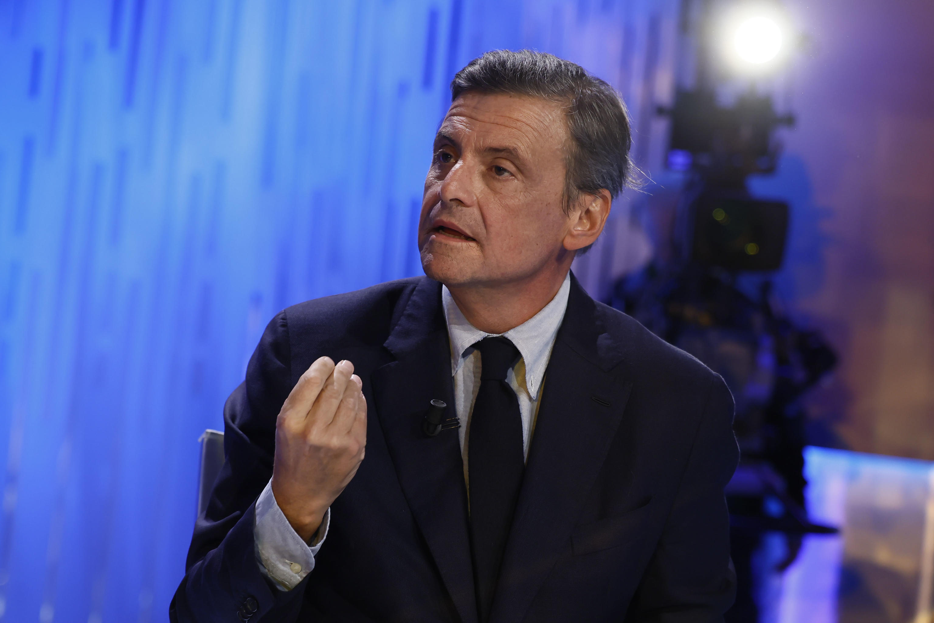 Calenda: “Su Stellantis il Pd vuole tenersi buona Repubblica”