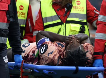 Allarme infortuni, calcio in ginocchio