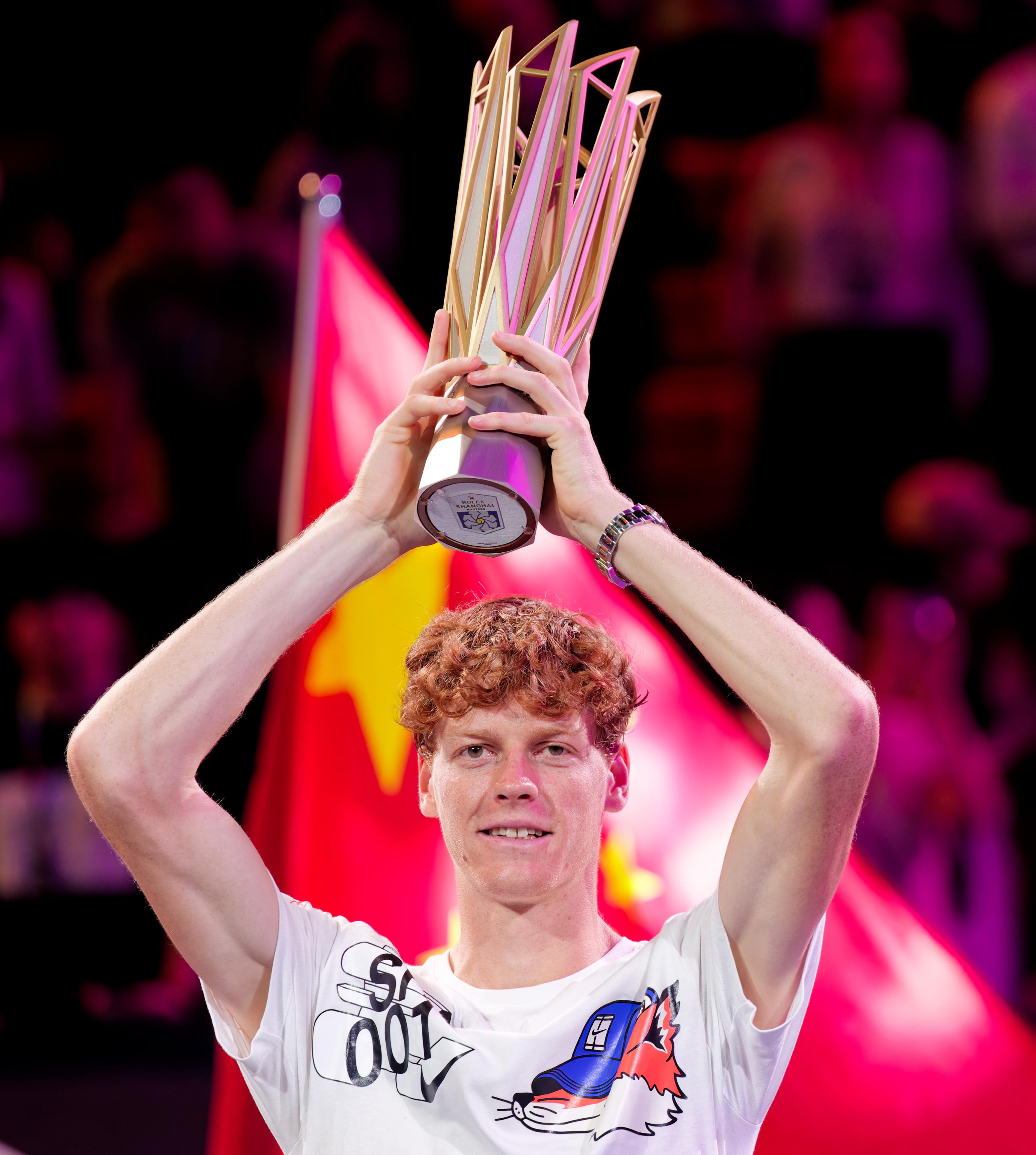 Sinner vince anche a Shanghai, sempre più numero uno