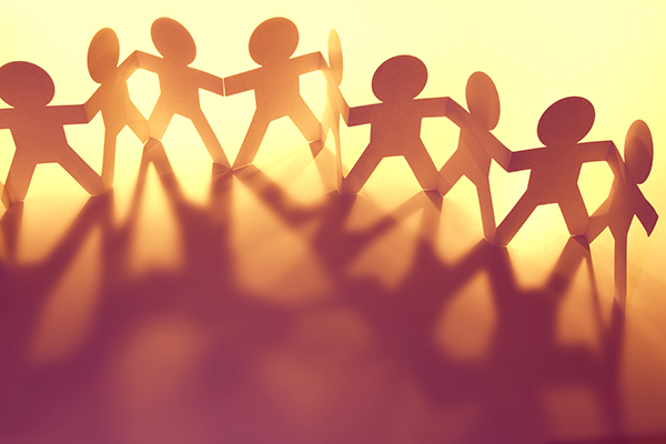 Collaborazione, fratellanza e solidarietà (Video)