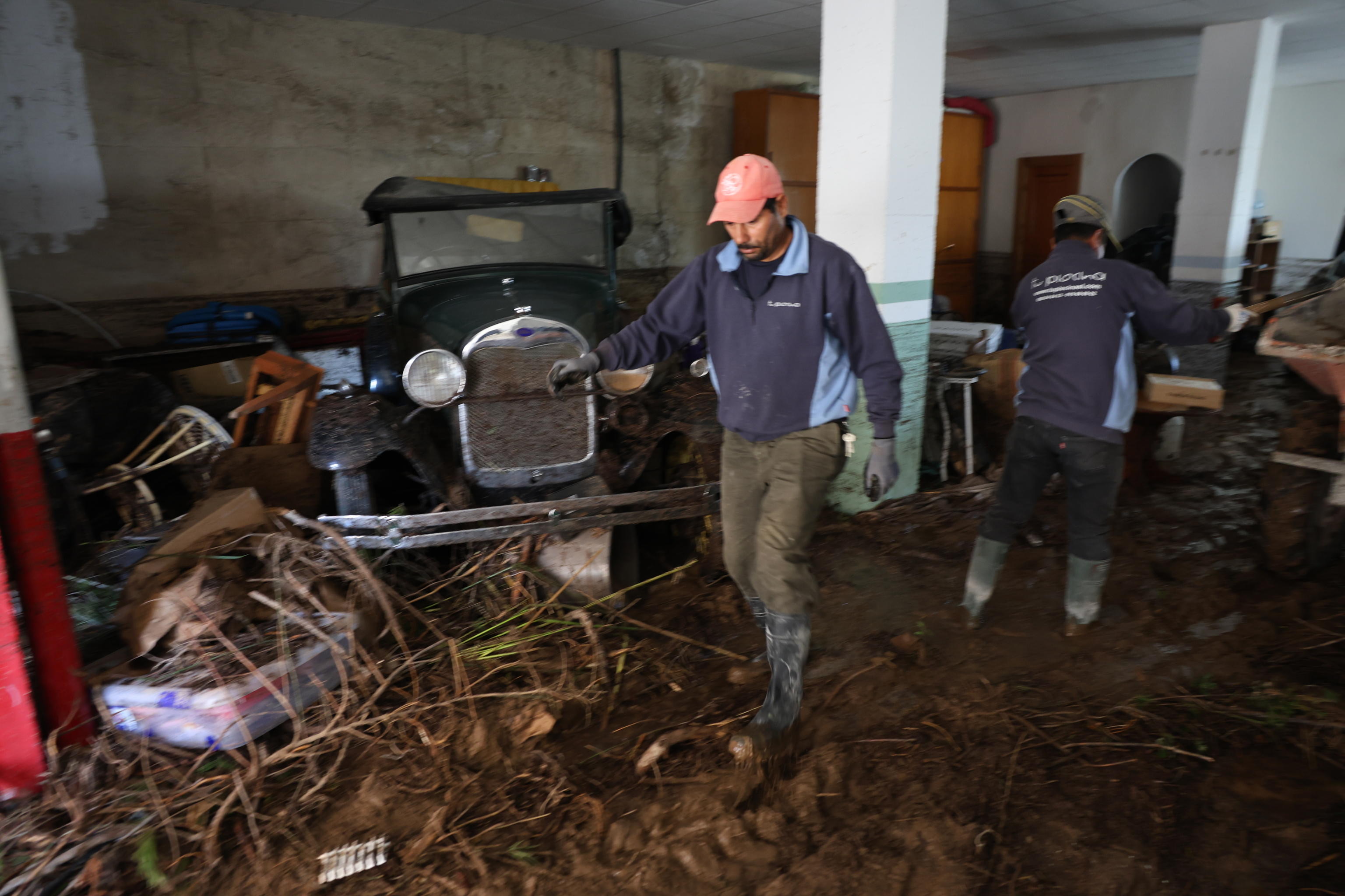 Spagna sotto shock: a Valencia si cercano i dispersi